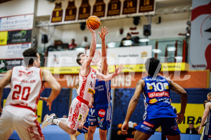 Basketball, Win2Day Superliga 2024/25, Playoffs, Halbfinale Spiel 2, Traiskirchen Lions, Oberwart Gunners, Benedikt Güttl (7)