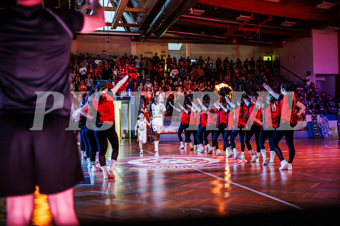 Basketball, Win2Day Superliga 2024/25, Playoffs, Halbfinale Spiel 2, Traiskirchen Lions, Oberwart Gunners, Traiskirchen Lions, feature