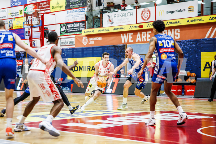 Basketball, Win2Day Superliga 2024/25, Playoffs, Halbfinale Spiel 2, Traiskirchen Lions, Oberwart Gunners, Benedikt Güttl (7)