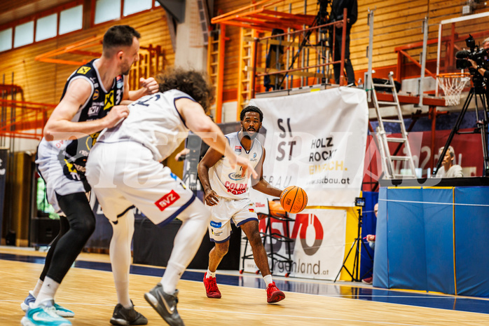 Basketball, win2day Basketball Superliga 2024/25, Playoffs Halbfinale 2. Spiel
, BBC Nord Dragonz, Gmunden Swans, Austen Awosika (10)