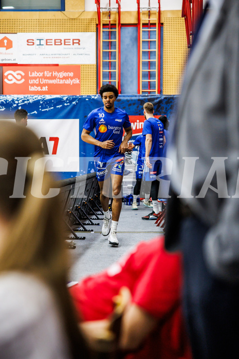 Basketball, Win2Day Superliga 2024/25, Playoffs, Halbfinale Spiel 2, Traiskirchen Lions, Oberwart Gunners, Robert Allen (10)