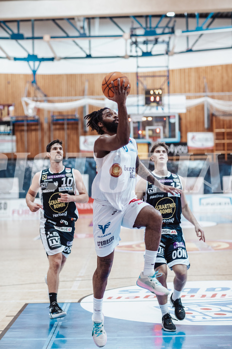 Basketball, Basketball Superliga 2023/24, Grunddurchgang 19.Runde, Oberwart Gunners, Gmunden Swans, Toni Blazan (10), Kris Monroe (13), Lukas Simoner (12)