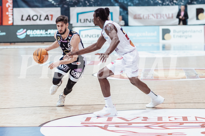 Basketball, Basketball Superliga 2023/24, Grunddurchgang 19.Runde, Oberwart Gunners, Gmunden Swans, Daniel Friedrich (6), Shaquille Rombley (5)