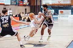 Basketball, Basketball Superliga 2023/24, Grunddurchgang 19.Runde, Oberwart Gunners, Gmunden Swans, Sebastian Kaeferle (7), Trey Moses (24)
