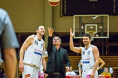 Basketball, 2.Bundesliga, Grunddurchgang 8.Runde, Mattersburg Rocks, BBU Salzburg, Corey HALLETT (16), Stefan ULREICH (11)