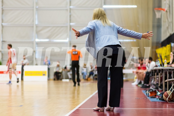 Basketball, 2.Bundesliga, Playoff Finale Spiel 5, UBC St.Pölten, Villach Raiders, Natalia Tcherkasheva (Headcoach)