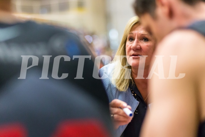 Basketball, 2.Bundesliga, Playoff Finale Spiel 5, UBC St.Pölten, Villach Raiders, Natalia Tcherkasheva (Headcoach)