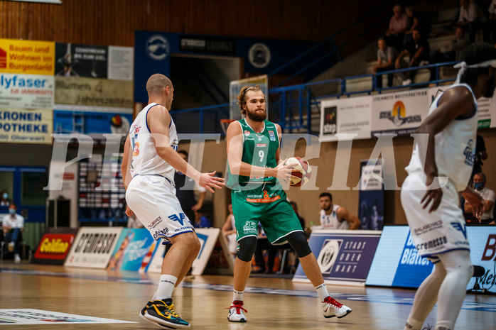 Basketball, bet-at-home Basketball Superliga 2020/21, Grunddurchgang 1. Runde, Oberwart Gunners, Kapfenberg Bulls, Ian Moschik (9)
