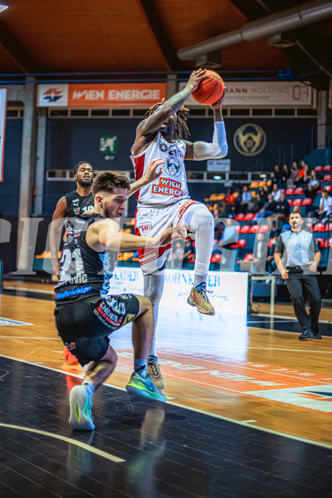 Basketball, Win2Day Superliga 2022/23, Grunddurchgang 5.Runde, BC GGMT Vienna, Raiffeisen Flyers Wels, Elvir Jakupovic (21), Jahenns Manigat (21)