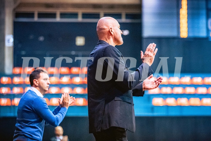 Basketball, Win2Day Superliga 2022/23, Grunddurchgang 5.Runde, BC GGMT Vienna, Raiffeisen Flyers Wels, Aramis Naglic (Head Coach)