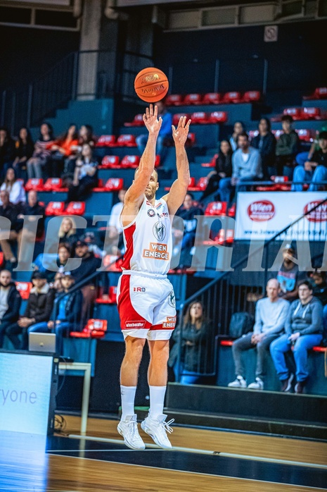 Basketball, Win2Day Superliga 2022/23, Grunddurchgang 5.Runde, BC GGMT Vienna, Raiffeisen Flyers Wels, Enis Murati (44)