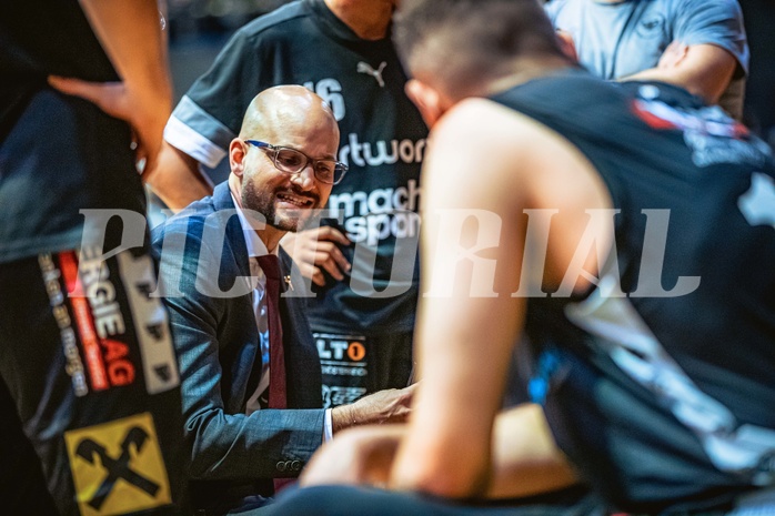 Basketball, Win2Day Superliga 2022/23, Grunddurchgang 5.Runde, BC GGMT Vienna, Raiffeisen Flyers Wels, Sebastian Waser (Head Coach)
