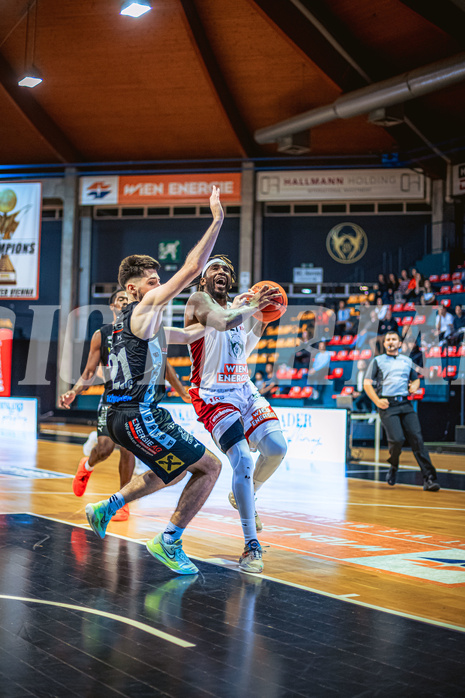 Basketball, Win2Day Superliga 2022/23, Grunddurchgang 5.Runde, BC GGMT Vienna, Raiffeisen Flyers Wels, Elvir Jakupovic (21), Jahenns Manigat (21)