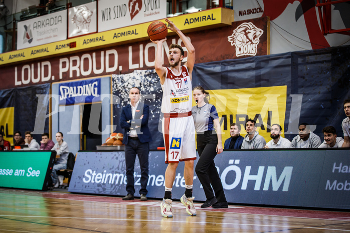 Basketball, win2day Basketball Superliga 2022/23, 10. Qualifikationsrunde, Traiskirchen Lions, Vienna D.C. Timberwolves, Jonas Winkler (17)
