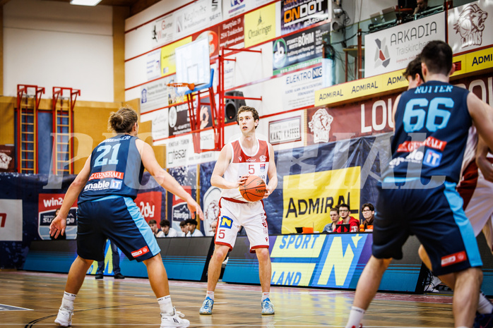 Basketball, win2day Basketball Superliga 2022/23, 10. Qualifikationsrunde, Traiskirchen Lions, Vienna D.C. Timberwolves, Hannes Joseph Kogelnik (5)