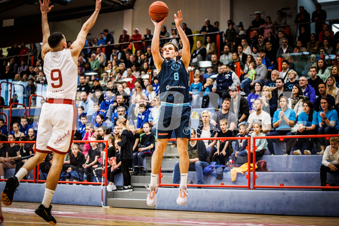 Basketball, win2day Basketball Superliga 2022/23, 10. Qualifikationsrunde, Traiskirchen Lions, Vienna D.C. Timberwolves, Elias Wlasak (8)