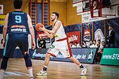 Basketball, win2day Basketball Superliga 2022/23, 10. Qualifikationsrunde, Traiskirchen Lions, Vienna D.C. Timberwolves, Jonas Winkler (17)