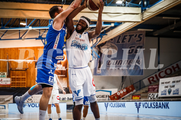 Basketball, bet-at-home Basketball Superliga 2020/21, Halbfinale Spiel 2, Oberwart Gunners, Gmunden Swans, Quincy Diggs (13)