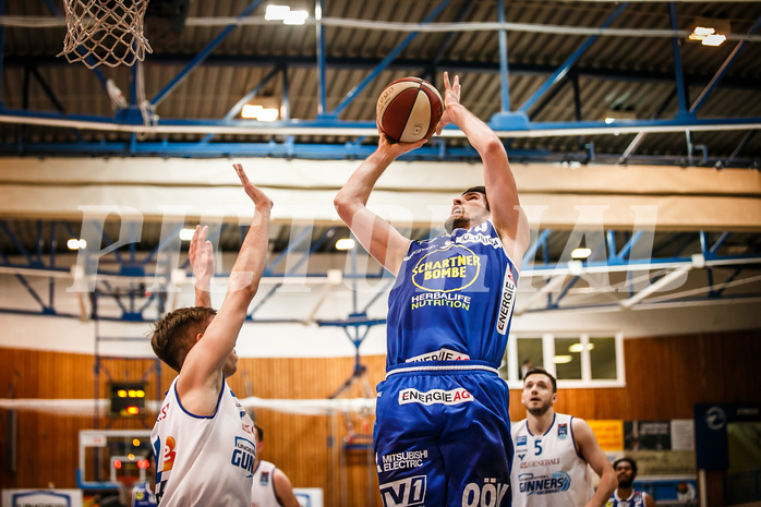 Basketball, bet-at-home Basketball Superliga 2020/21, Halbfinale Spiel 2, Oberwart Gunners, Gmunden Swans, Toni Blazan (10)