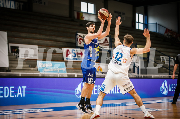 Basketball, bet-at-home Basketball Superliga 2020/21, Halbfinale Spiel 2, Oberwart Gunners, Gmunden Swans, Toni Blazan (10)