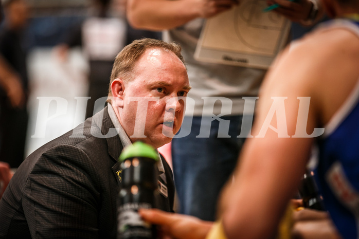Basketball, bet-at-home Basketball Superliga 2020/21, Halbfinale Spiel 2, Oberwart Gunners, Gmunden Swans, Anton Mirolybov (Head Coach)