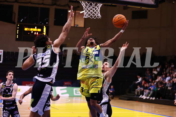 08.03.2024, Graz, Raiffeisen Sportpark Graz, Basketball Superliga 2023/24, 2.Platzierungsrunde, UBSC Raiffeisen Graz - OCS Swans Gmunden