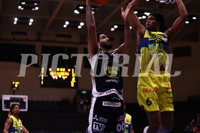 08.03.2024, Graz, Raiffeisen Sportpark Graz, Basketball Superliga 2023/24, 2.Platzierungsrunde, UBSC Raiffeisen Graz - OCS Swans Gmunden