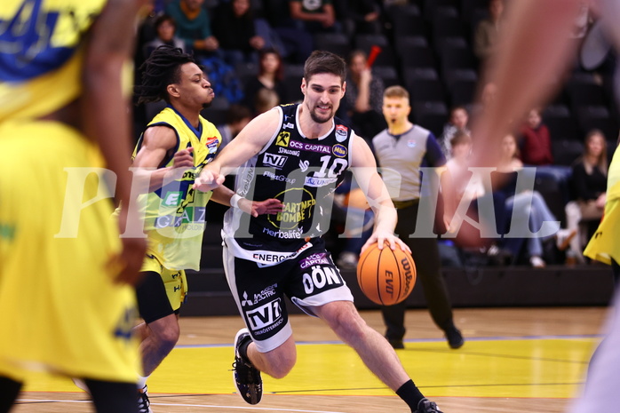 08.03.2024, Graz, Raiffeisen Sportpark Graz, Basketball Superliga 2023/24, 2.Platzierungsrunde, UBSC Raiffeisen Graz - OCS Swans Gmunden