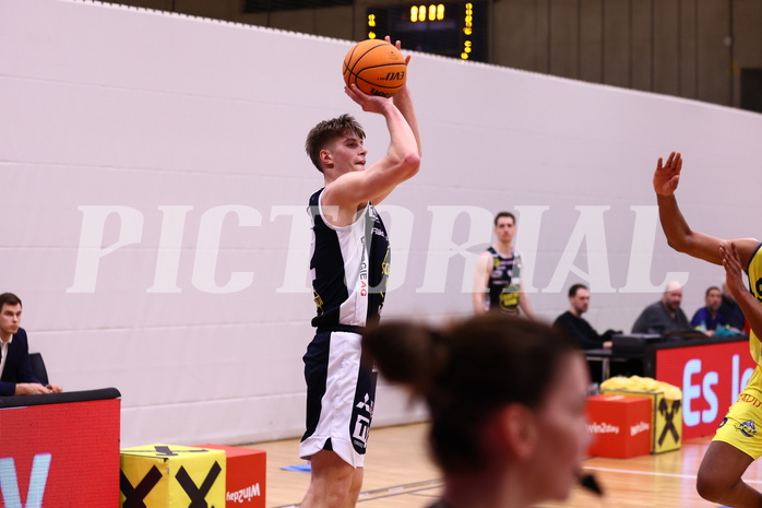 08.03.2024, Graz, Raiffeisen Sportpark Graz, Basketball Superliga 2023/24, 2.Platzierungsrunde, UBSC Raiffeisen Graz - OCS Swans Gmunden