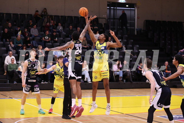 08.03.2024, Graz, Raiffeisen Sportpark Graz, Basketball Superliga 2023/24, 2.Platzierungsrunde, UBSC Raiffeisen Graz - OCS Swans Gmunden
