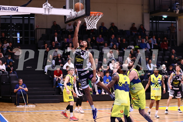 08.03.2024, Graz, Raiffeisen Sportpark Graz, Basketball Superliga 2023/24, 2.Platzierungsrunde, UBSC Raiffeisen Graz - OCS Swans Gmunden