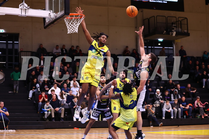 08.03.2024, Graz, Raiffeisen Sportpark Graz, Basketball Superliga 2023/24, 2.Platzierungsrunde, UBSC Raiffeisen Graz - OCS Swans Gmunden