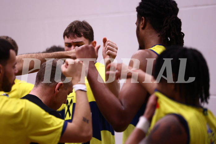 08.03.2024, Graz, Raiffeisen Sportpark Graz, Basketball Superliga 2023/24, 2.Platzierungsrunde, UBSC Raiffeisen Graz - OCS Swans Gmunden
