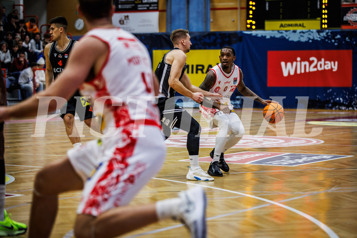 Basketball, Win2Day Superliga 2024/25, Grunddurchgang 15.Runde, Traiskirchen Lions, Fuerstenfeld Panthers, Cedric Russell (0)