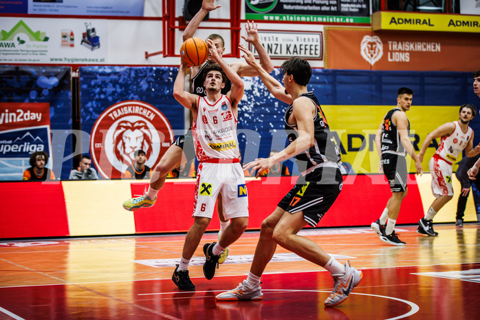 Basketball, Win2Day Superliga 2024/25, Grunddurchgang 15.Runde, Traiskirchen Lions, Fuerstenfeld Panthers, Aleksej Kostic (6)