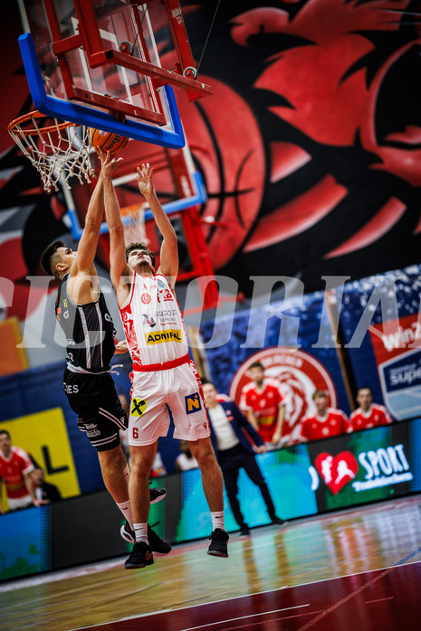 Basketball, Win2Day Superliga 2024/25, Grunddurchgang 15.Runde, Traiskirchen Lions, Fuerstenfeld Panthers, Armin Hrstic (4), Aleksej Kostic (6)Aleksej Kostic (6)