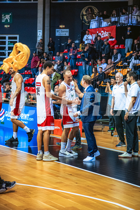 Basketball, Win2Day Superliga 2022/23, Grunddurchgang 1.Runde, Supercup, BC GGMT Vienna, Gmunden Swans, Enis Murati (44), Anton Mirolybov (Head Coach)