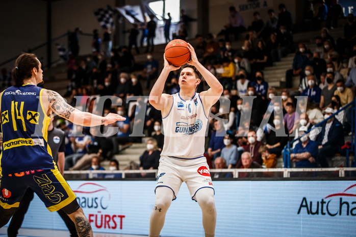 Basketball, bet-at-home Basketball Superliga 2021/22, Platzierungsrunde Spiel 8, Oberwart Gunners, UBSC Graz, Tyler Creammer (10)