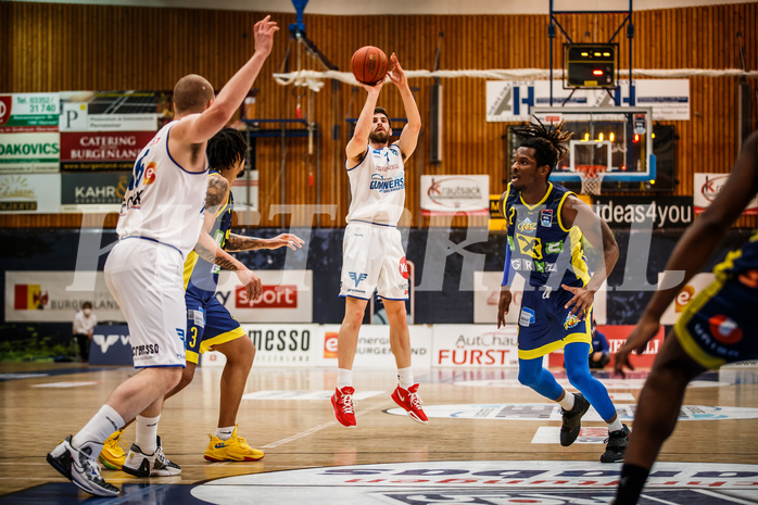 Basketball, bet-at-home Basketball Superliga 2021/22, Platzierungsrunde Spiel 8, Oberwart Gunners, UBSC Graz, Ioannis Chatzinikolas (11)