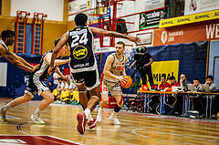 Basketball, win2day Basketball Superliga 2023/24, 4.Plazierungsrunde, Traiskirchen Lions, Gmunden Swans, Edgars Lasenbergs (25)