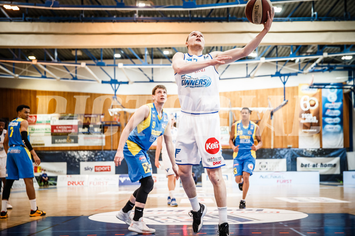 Basketball, bet-at-home Basketball Superliga 2020/21, Viertelfinale Spiel 3, Oberwart Gunners, SKN St. Pölten, Sebastian Käferle (7)