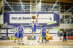 Basketball, bet-at-home Basketball Superliga 2019/20, Viertelfinale 4. Spiel, SKN St. Pölten Basketball, Oberwart Gunners, Jumpball
