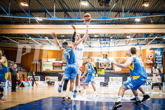 Basketball, bet-at-home Basketball Superliga 2020/21, Viertelfinale Spiel 3, Oberwart Gunners, SKN St. Pölten, Renato Poljak (16)