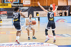 Basketball, Basketball Superliga 2022/23, 1. Platzierungsrunde, Oberwart Gunners, Gmunden Swans, Urald King (20), Derek Hanes (14), Daniel Friedrich (6)