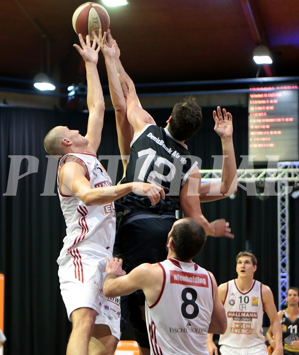 Basketball ABL 2016/17 Grunddurchgang 3. Runde  BC Vienna vs Traiskirchen Lions
Im Bild: Aleksandar Andjelkovic (15), Florian Trmal (12), Pedrag Miletic (8)


