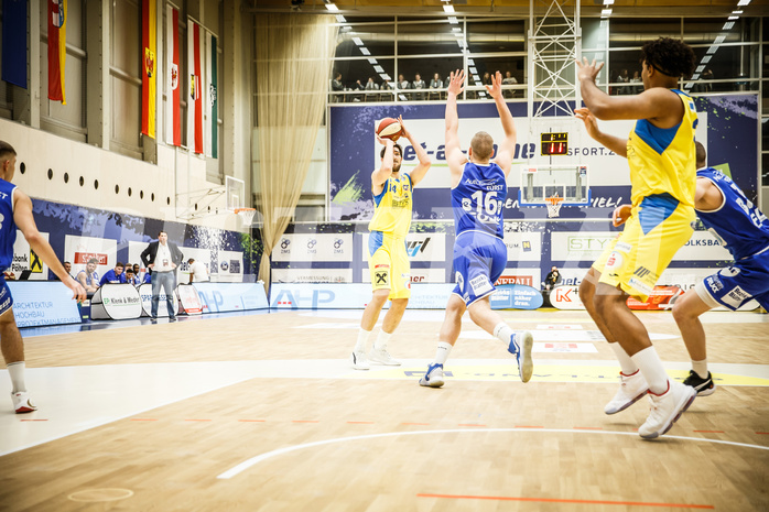 Basketball, bet-at-home Basketball Superliga 2019/20, Platzierungsrunde 3.Runde, SKN St. Pölten Basketball, Oberwart Gunners, Zvonimir Cutuk (14)