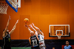 Basketball, Basketball Austria Cup 2023/24, Achtelfinale Spiel 2, Vienna Timberwolves, Flyers Wels, Christian Von Fintel (27), Elias Wlasak (8)