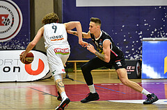 Basketball Superliga 2020/21, Grunddurchgang 11.Runde Flyers Wels vs. Kapfenberg Bulls, Ian Moschik (9), Aleksandar Andjelkovic (10),

