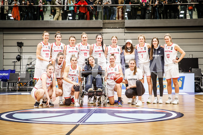Basketball, FIBA Women´s Eurobasket Qualifiers 2023, , Österreich, Montenegro, Team Austria + Selina + Bekki