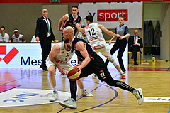 Basketball Superliga 2020/21, Grunddurchgang 11.Runde Flyers Wels vs. Kapfenberg Bulls, Thomas Schreiner (5), Christian Von Fintel (27),

